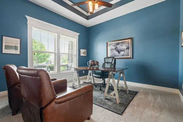 10736 S Palisade ST, Olathe, KS 66061