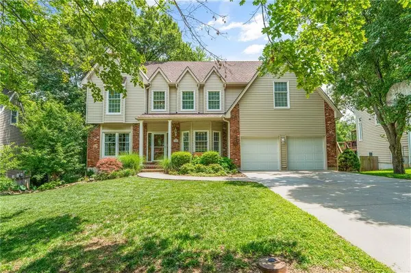 15007 W 76th ST, Lenexa, KS 66216