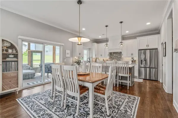 11563 S Montclaire DR, Olathe, KS 66061