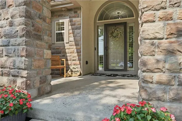 11637 W 154th ST, Overland Park, KS 66221