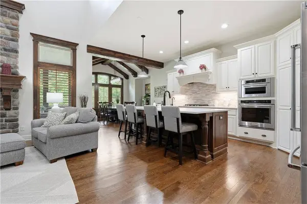 11637 W 154th ST, Overland Park, KS 66221