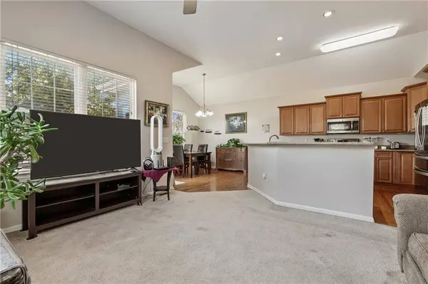 7631 W 158th TER, Overland Park, KS 66223