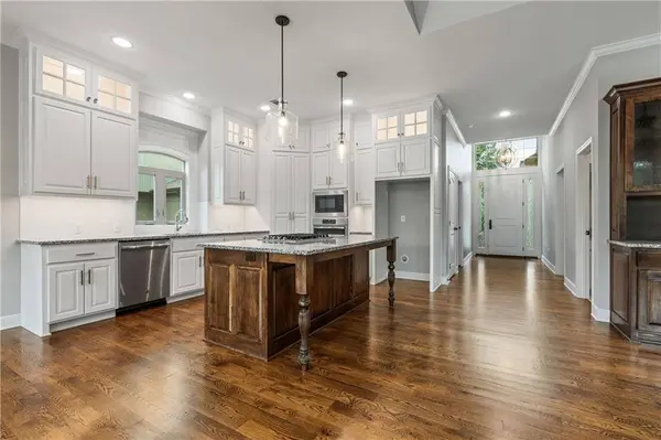 2203 W 132nd ST, Leawood, KS 66209