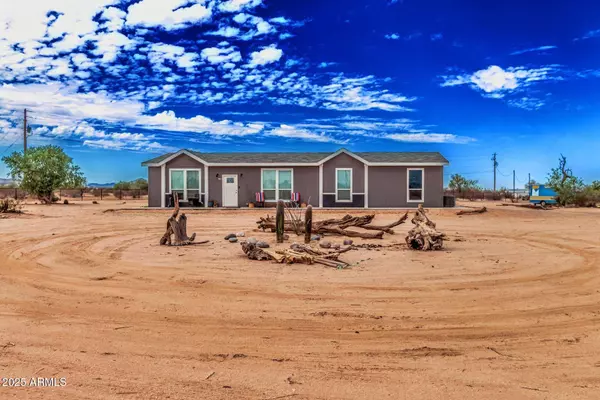 2028 N SUMMERS Lane, Maricopa, AZ 85139