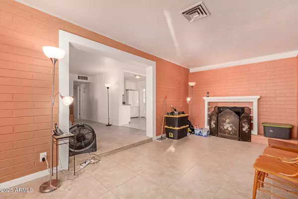 3635 W LEWIS Avenue, Phoenix, AZ 85009