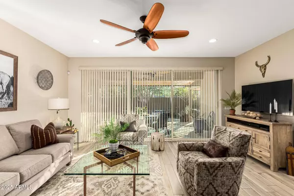 2445 E BEVERLY Road, Phoenix, AZ 85042