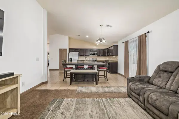 1129 E JAHNS Drive, Casa Grande, AZ 85122