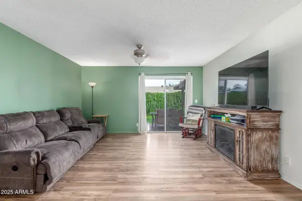 4732 W DAVIS Road, Glendale, AZ 85306
