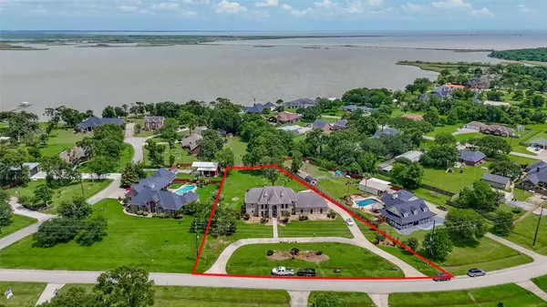 6802 Plantation DR, Baytown, TX 77523