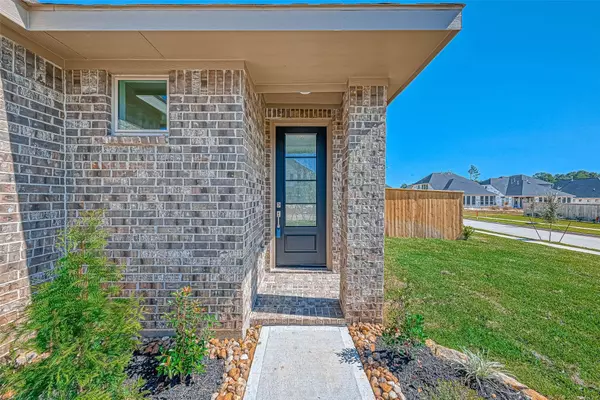 1429 Northwood Bluff LN, Pinehurst, TX 77362