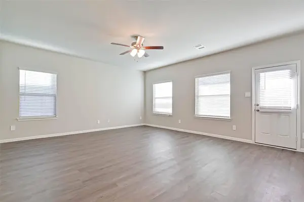983 Golden Willow LN, Conroe, TX 77304