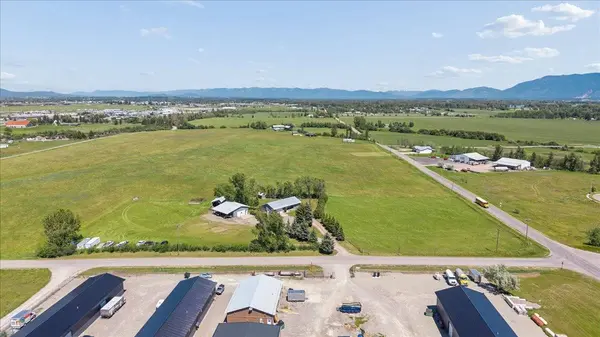 425 Snowline LN, Kalispell, MT 59901