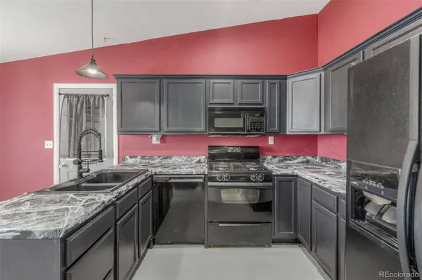 215 Mckinley DR, Bennett, CO 80102