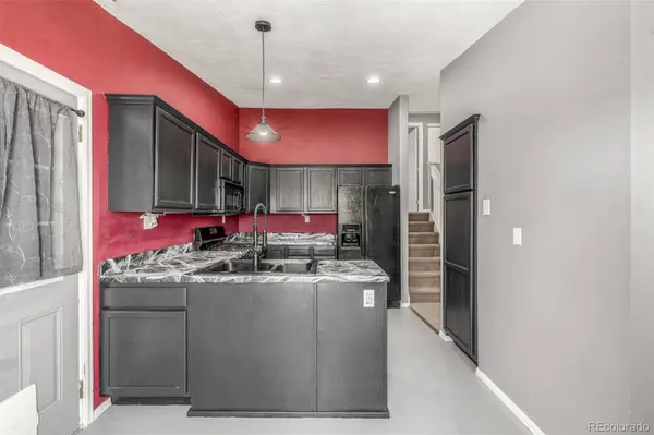 215 Mckinley DR, Bennett, CO 80102