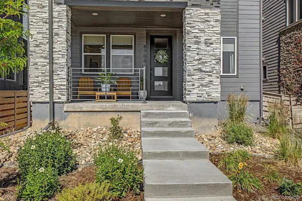 8709 Middle Fork ST, Littleton, CO 80125