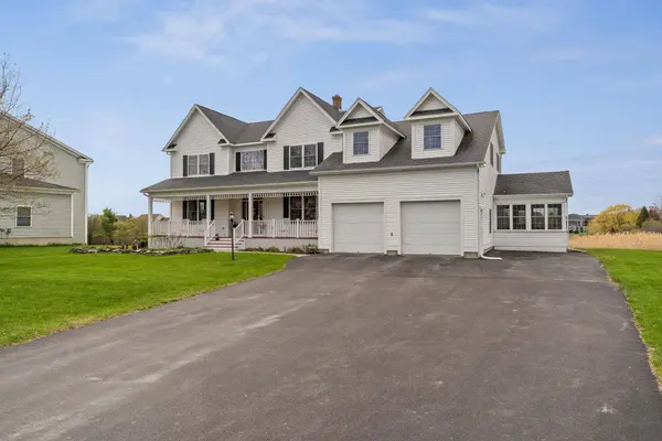 31 Vale DR, South Burlington, VT 05403