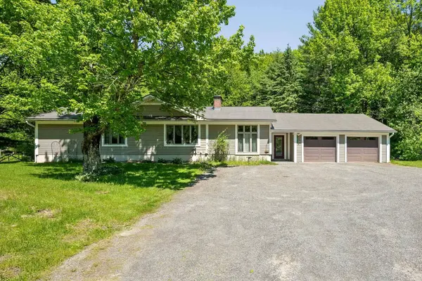2021 Huntington RD, Richmond, VT 05477