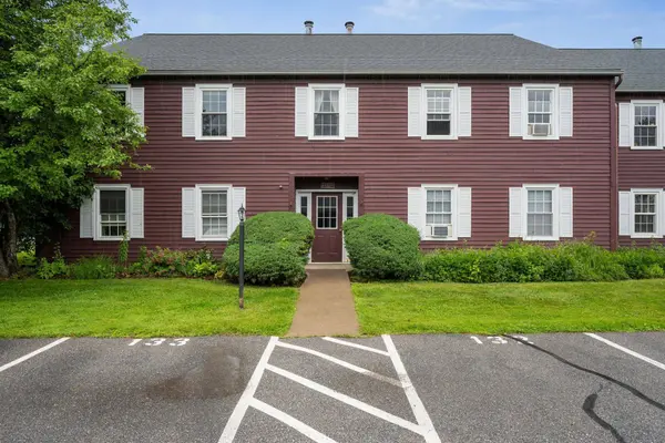 140 North Twin Oaks TER, South Burlington, VT 05403