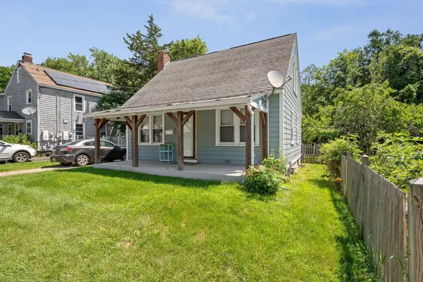 141 North ST, Winooski, VT 05404