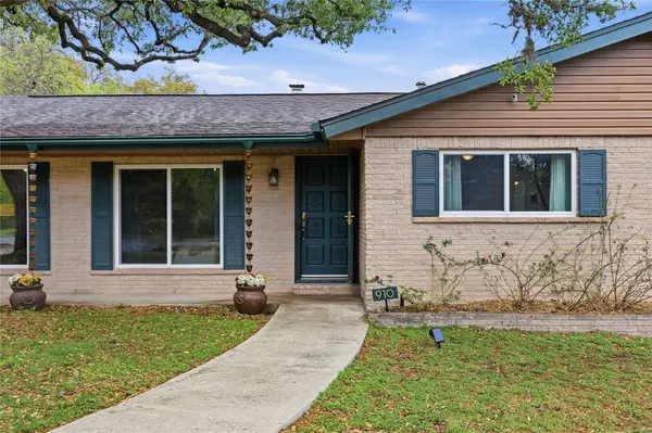 910 Berrywood DR, Austin, TX 78753