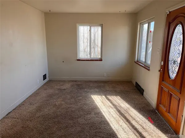 930 Nome ST, Aurora, CO 80010