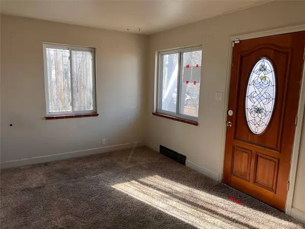 930 Nome ST, Aurora, CO 80010