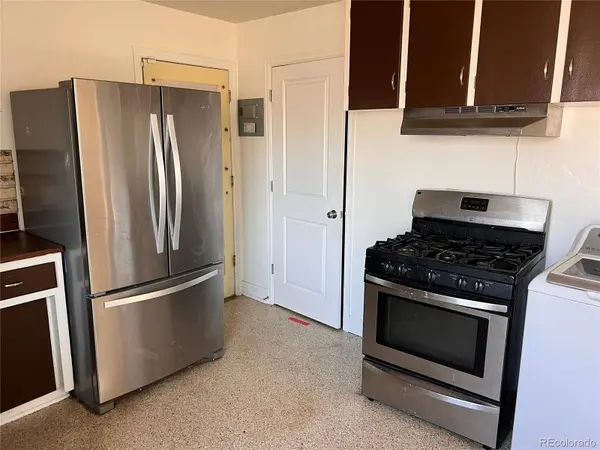 930 Nome ST, Aurora, CO 80010