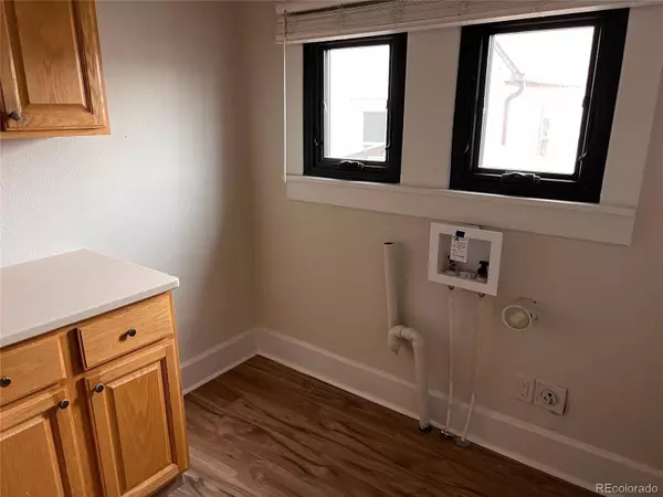 1470 W Byers PL, Denver, CO 80223