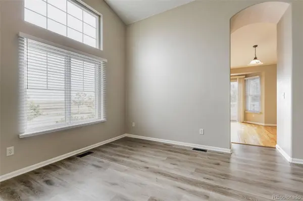2414 S Ireland CT, Aurora, CO 80013