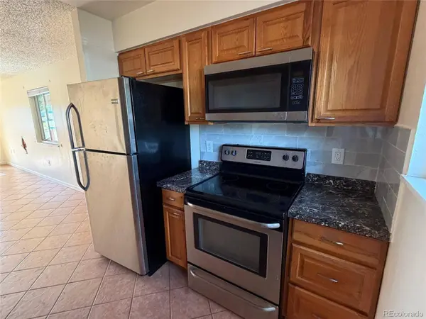 8770 Rainbow AVE #B, Denver, CO 80229