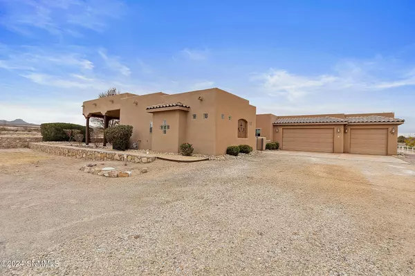 240 Providence RD, Las Cruces, NM 88007