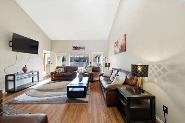 4135 Laurel Dr, West Richland, WA 99353