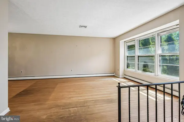1212 HOLLIS AVE, Cherry Hill, NJ 08002