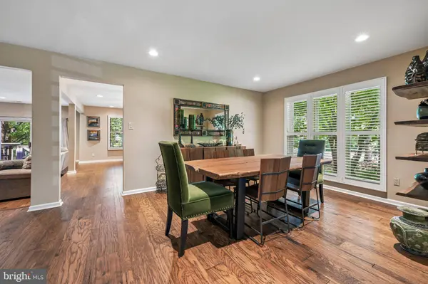 704 SUNSHINE LAKES DR, Voorhees, NJ 08043
