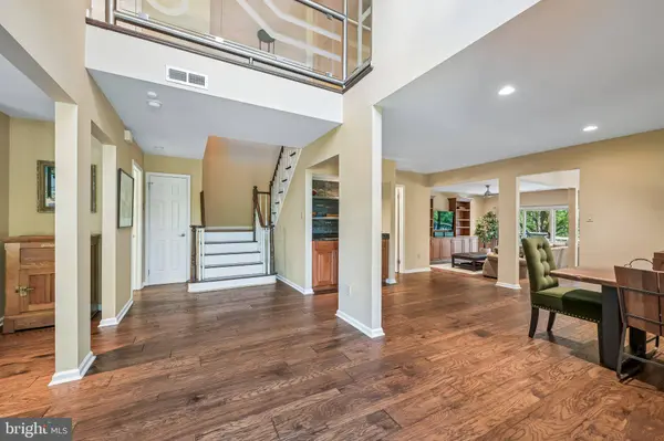 704 SUNSHINE LAKES DR, Voorhees, NJ 08043