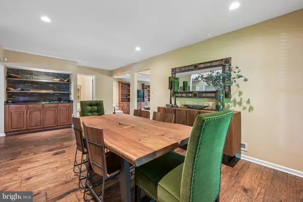 704 SUNSHINE LAKES DR, Voorhees, NJ 08043