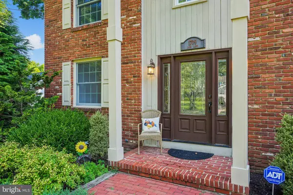 1709 LARK LN, Cherry Hill, NJ 08003