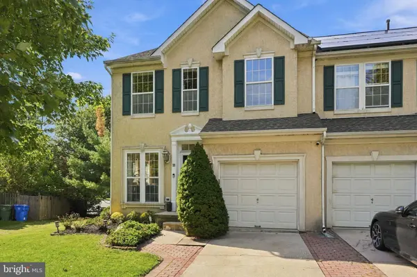 18 BRIDLE CT, Cherry Hill, NJ 08003