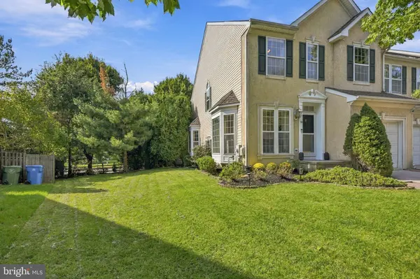 18 BRIDLE CT, Cherry Hill, NJ 08003