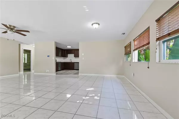 1722 Linhart AVE, Fort Myers, FL 33901