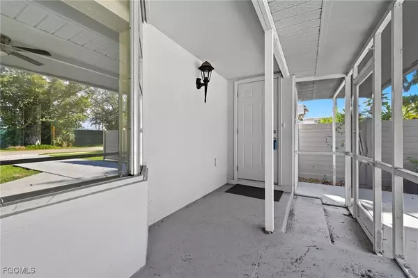 1722 Linhart AVE, Fort Myers, FL 33901