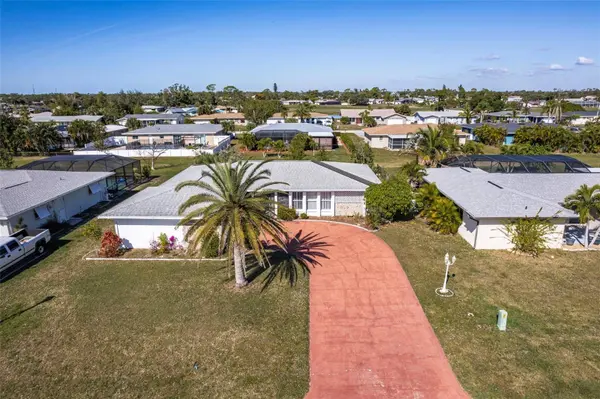 10 GOLFVIEW RD, Rotonda West, FL 33947