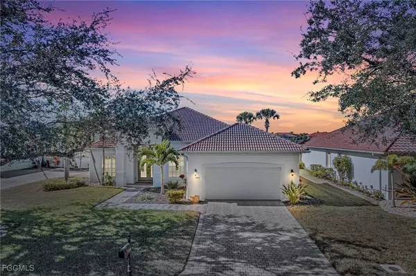 11099 Sea Tropic LN, Fort Myers, FL 33908