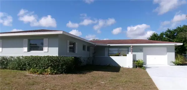 209 Punta Alta CT, Lehigh Acres, FL 33936