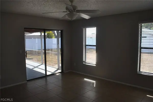 1424 Carmelle DR, Fort Myers, FL 33919