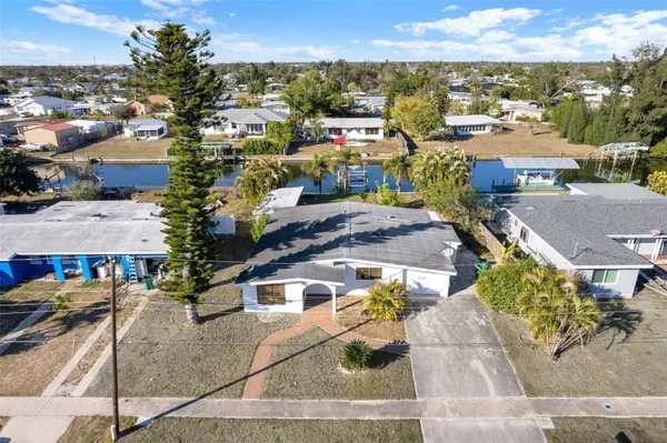 839 CONREID DR NE, Port Charlotte, FL 33952