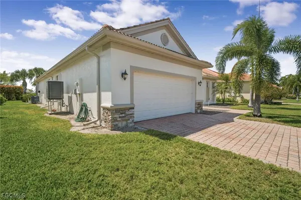 16404 Coco Hammock WAY, Fort Myers, FL 33908