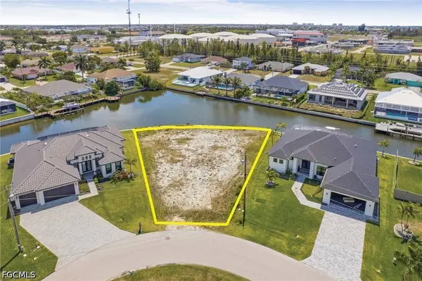 2222 SW 31st LN, Cape Coral, FL 33914