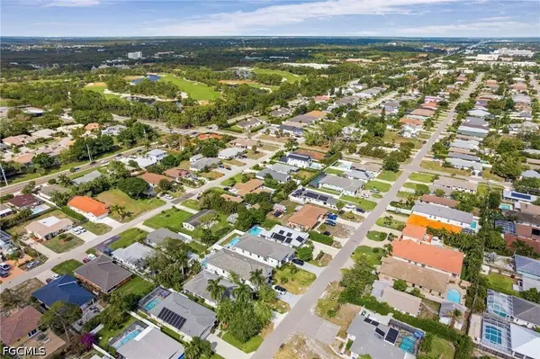 657 109th AVE N, Naples, FL 34108