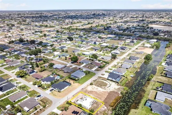 1213 NE 11th TER, Cape Coral, FL 33909